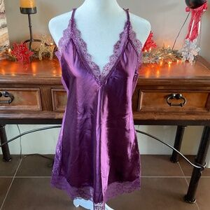 AvidLove Lace & Satin Negligee. Plum Size M